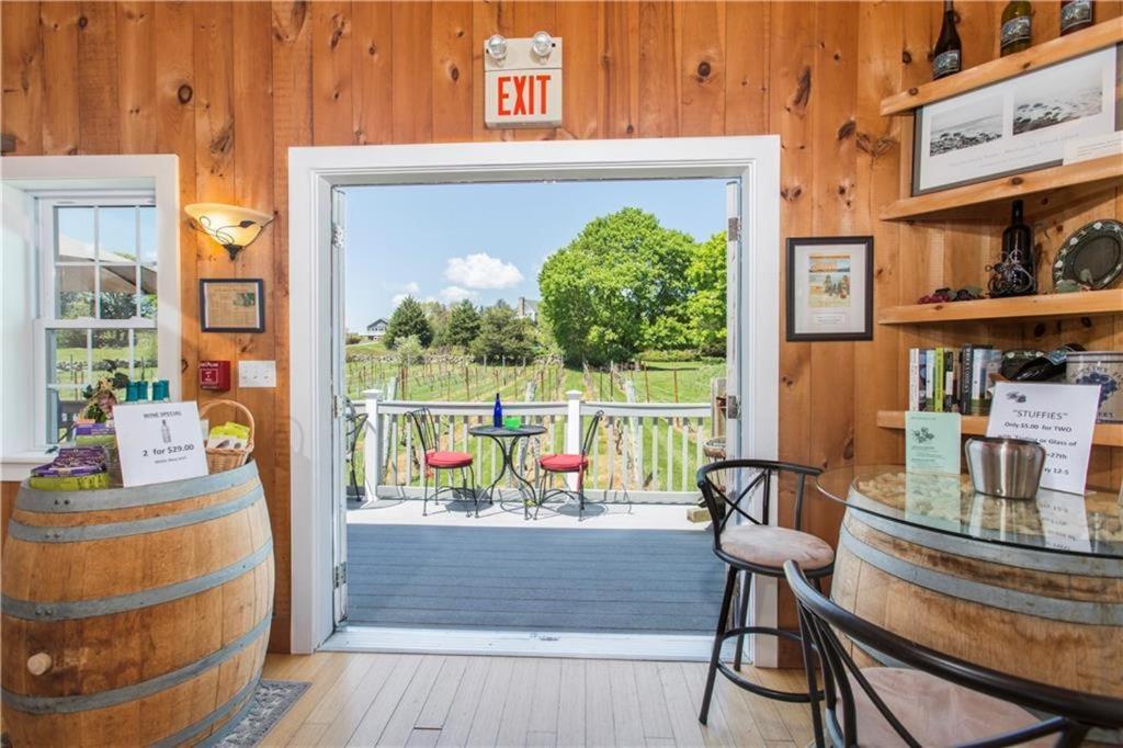 The Langworthy Inn & Winery Westerly Ngoại thất bức ảnh